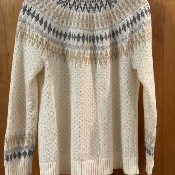 Eddie Bauer Cream and Gray Turtleneck Sweater - Picture 6 of 7